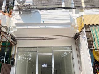 For sale 3 ベッドルーム townhouse in Na Jomtien, Pattaya