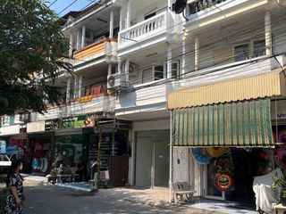 For sale 3 ベッドルーム townhouse in Na Jomtien, Pattaya