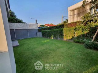 For rent 5 bedrooms house in Don Mueang, Bangkok