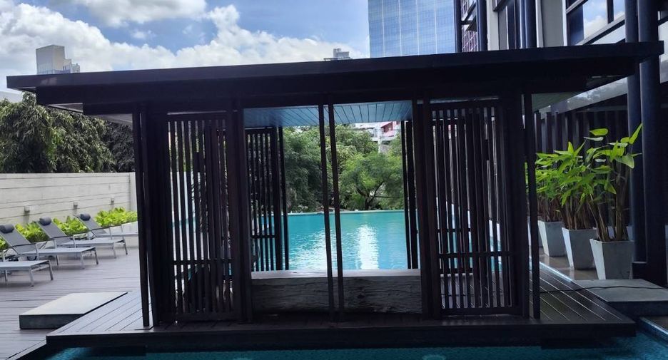 For rent 2 bedrooms apartment in Watthana, Bangkok