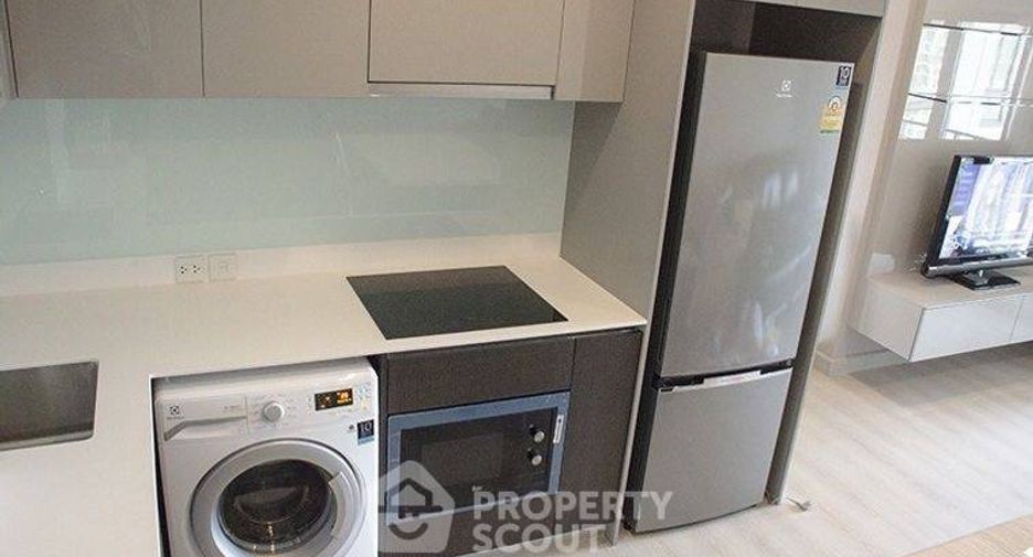 For rent 2 bedrooms condo in Phaya Thai, Bangkok