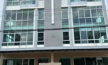 Reihenhaus zur Miete mit 2 Zimmer in Bueng Kum, Bangkok