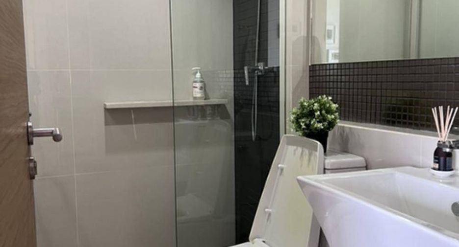 For rent 2 ベッドルーム condo in Phra Khanong, Bangkok