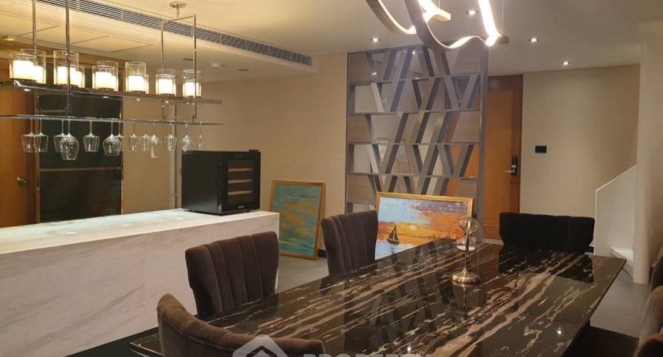 For sale 1 bed condo in Khlong Toei, Bangkok