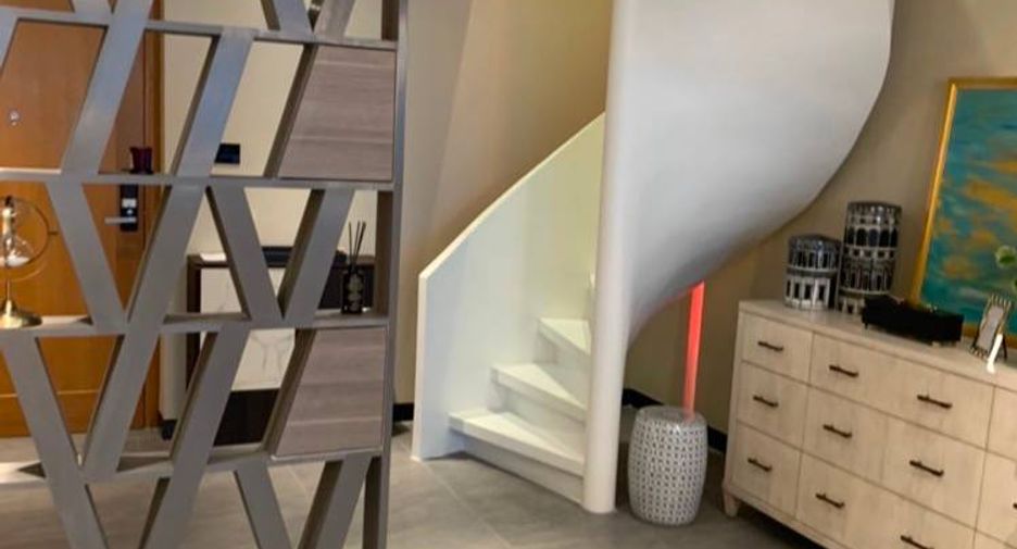For sale 1 bed condo in Khlong Toei, Bangkok