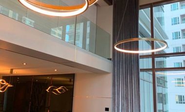 For sale 1 bed condo in Khlong Toei, Bangkok
