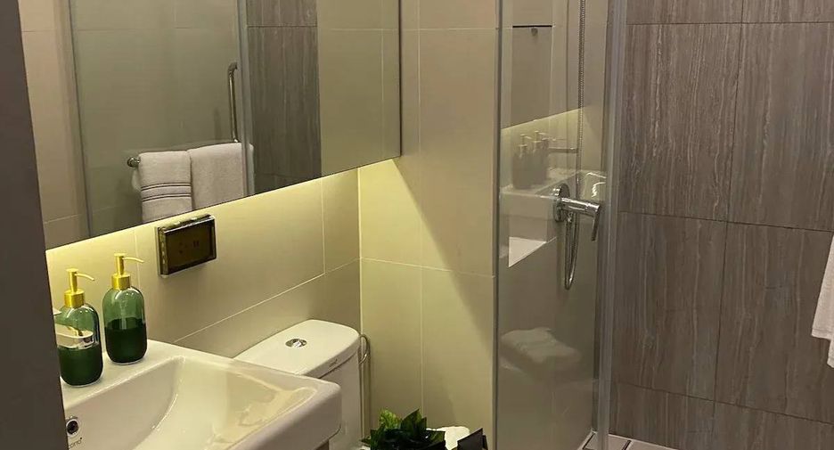 For sale 1 bed condo in Si Racha, Chonburi