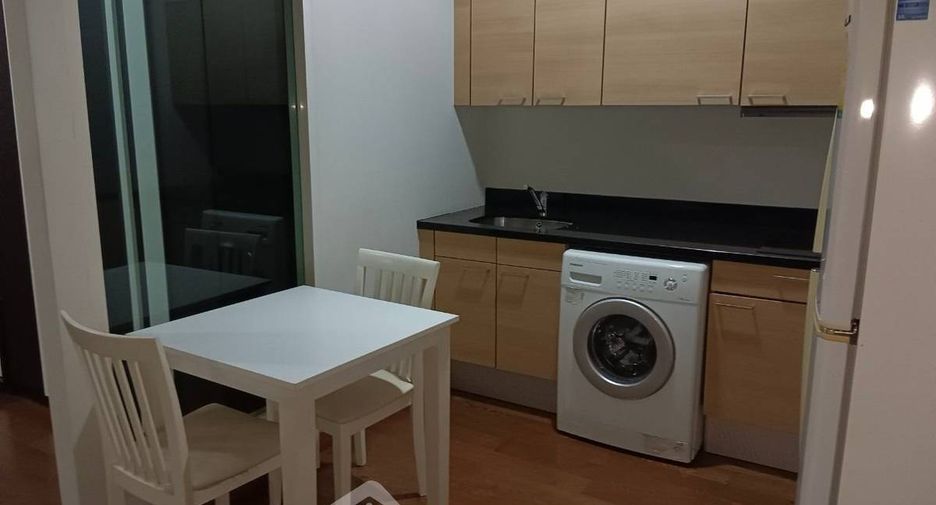 For sale 1 bed condo in Pathum Wan, Bangkok