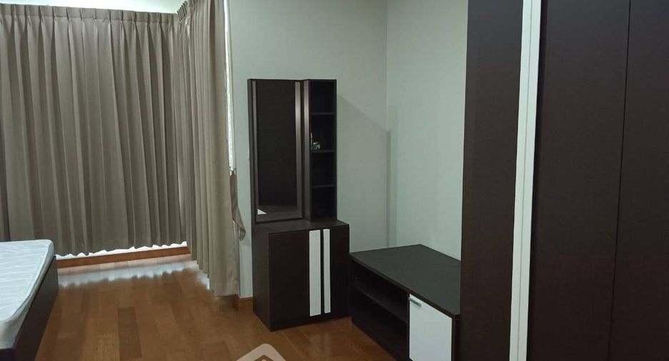For sale 1 bed condo in Pathum Wan, Bangkok