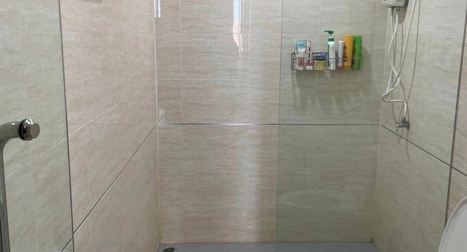 For sale 4 bedrooms townhouse in South Pattaya, Pattaya