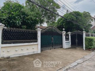 À louer et à vendre 3 chambres maison à Bang Lamung, Chonburi