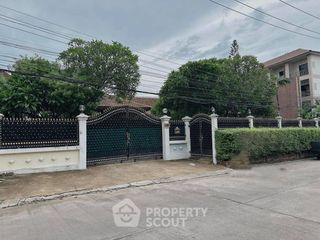 À louer et à vendre 3 chambres maison à Bang Lamung, Chonburi