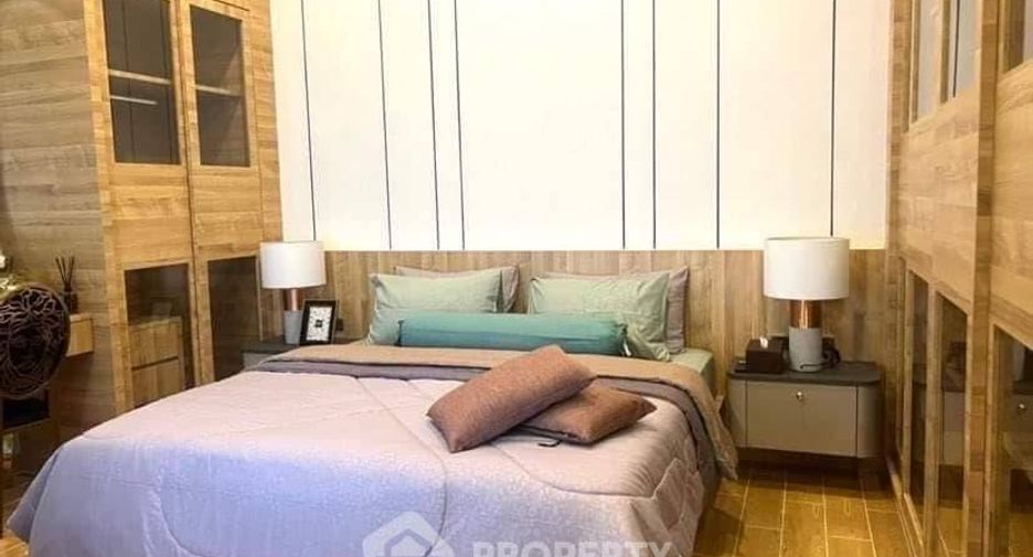For sale 4 bedrooms villa in East Pattaya, Pattaya