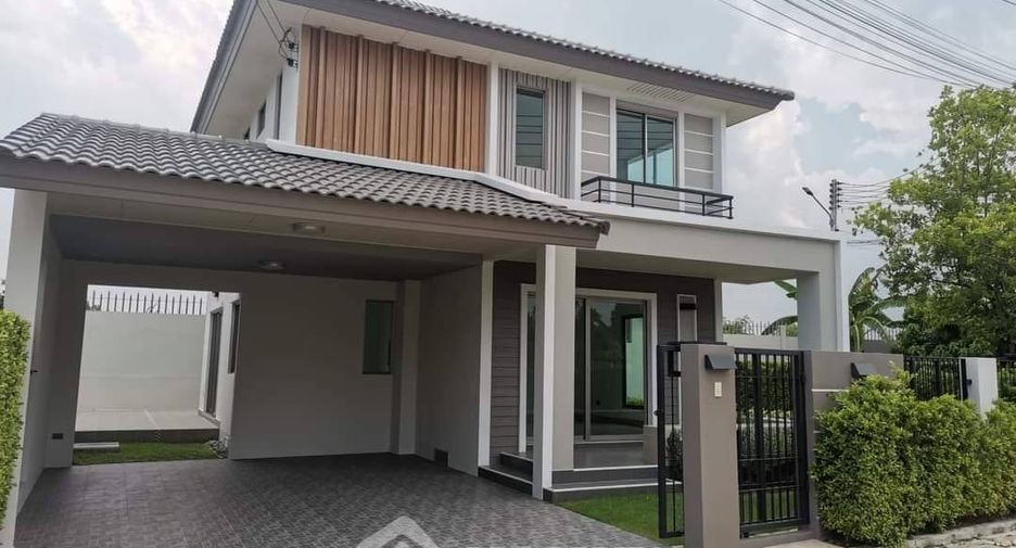 For sale 3 bedrooms house in Mueang Chon Buri, Chonburi