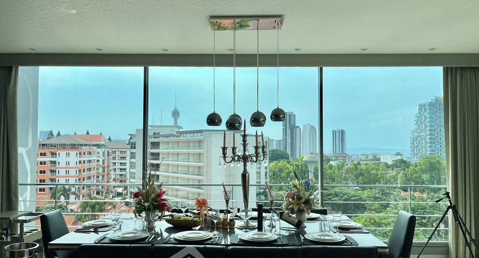 For sale 3 bedrooms apartment in Pratumnak, Pattaya