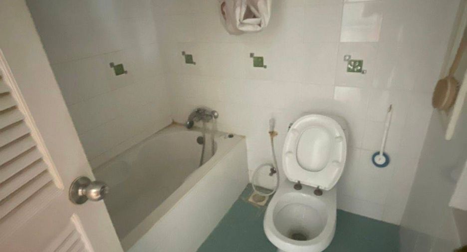For sale 1 bed condo in Sathon, Bangkok