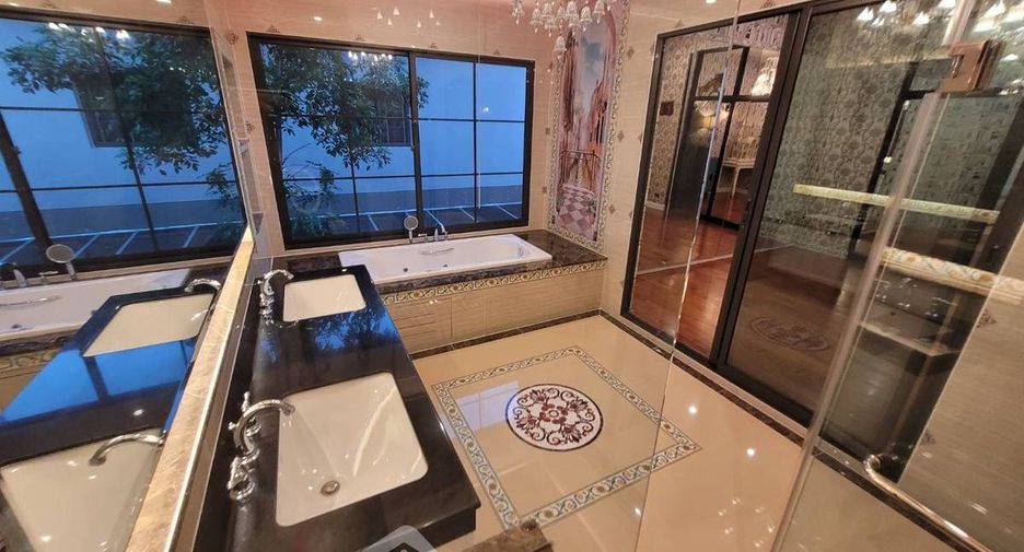 Casa en venta de 5 habitaciones en Thawi Watthana, Bangkok