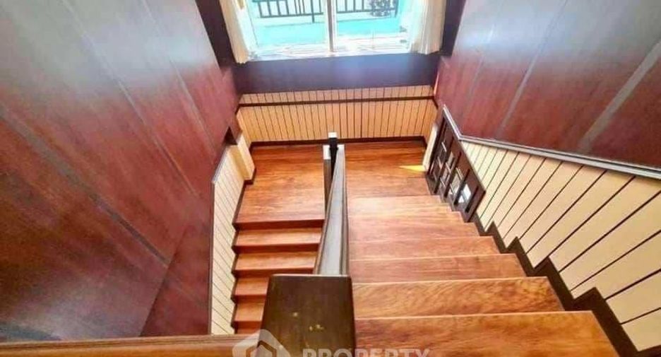 Haus zum Kauf mit 5 Zimmer in East Pattaya, Pattaya