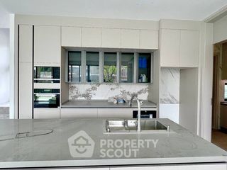 Villa en venta de 4 habitaciones en Bang Lamung, Chonburi