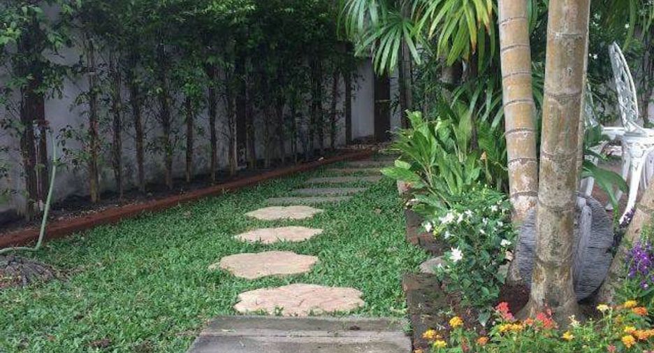 For sale 3 bedrooms house in Si Racha, Chonburi
