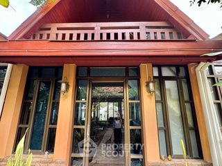À louer et à vendre 3 chambres maison à Bang Lamung, Chonburi