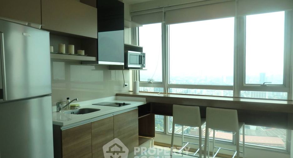 For sale 1 bed condo in Phra Khanong, Bangkok