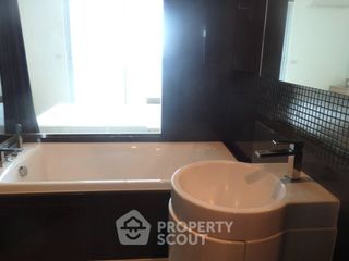 Продажа 1 кровать кондо в Пхра Кханонг, Бангкок