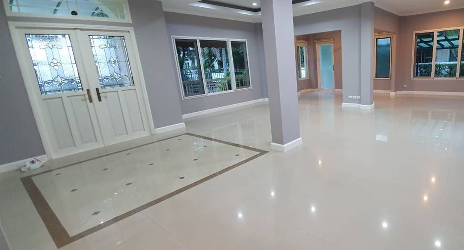 Haus zum Kauf mit 4 Zimmer in Bueng Kum, Bangkok
