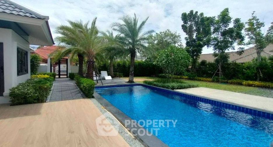Villa en venta de 3 habitaciones en Si Racha, Chonburi