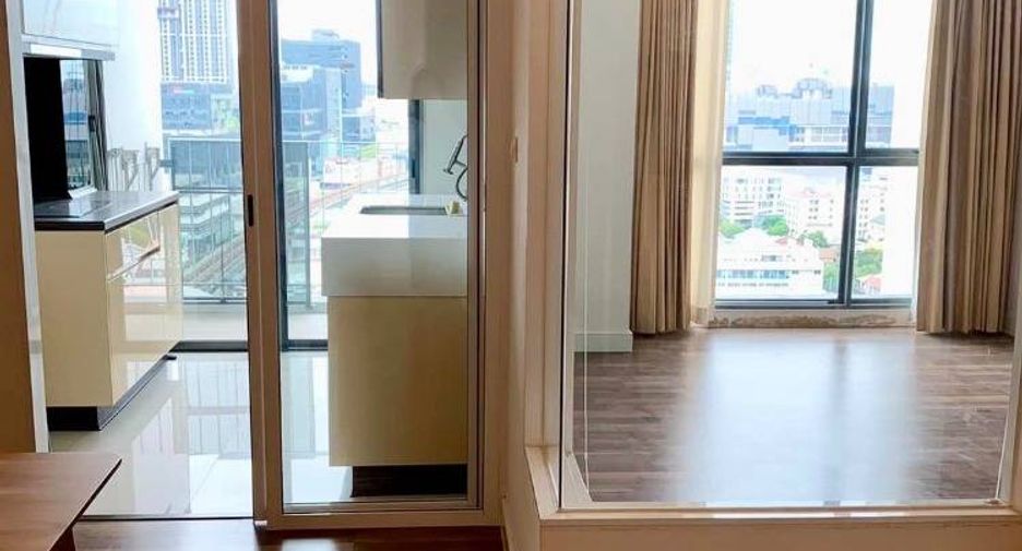 For sale 1 bed condo in Phra Khanong, Bangkok