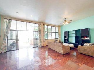 For sale 5 bedrooms townhouse in Bang Lamung, Chonburi