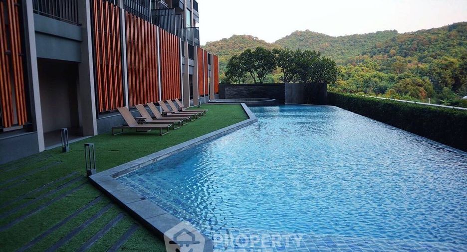 For sale 1 bed condo in Si Racha, Chonburi