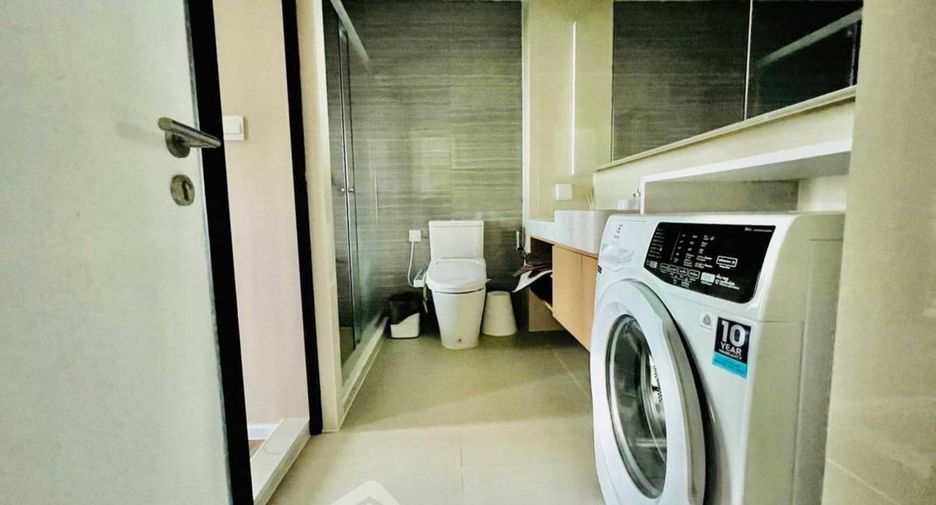 For sale 1 bed condo in Si Racha, Chonburi