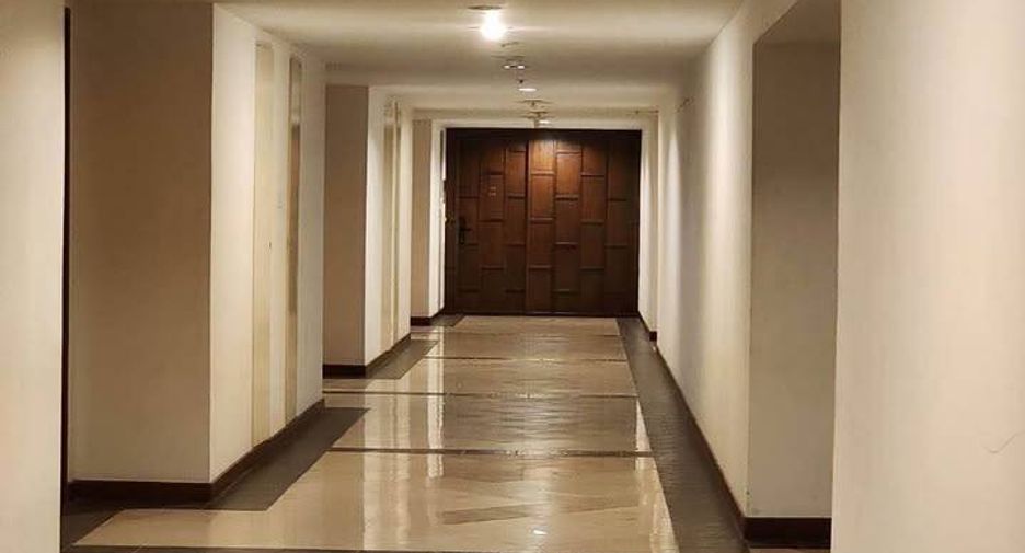 Condo en alquiler de 2 habitaciones en Bang Rak, Bangkok