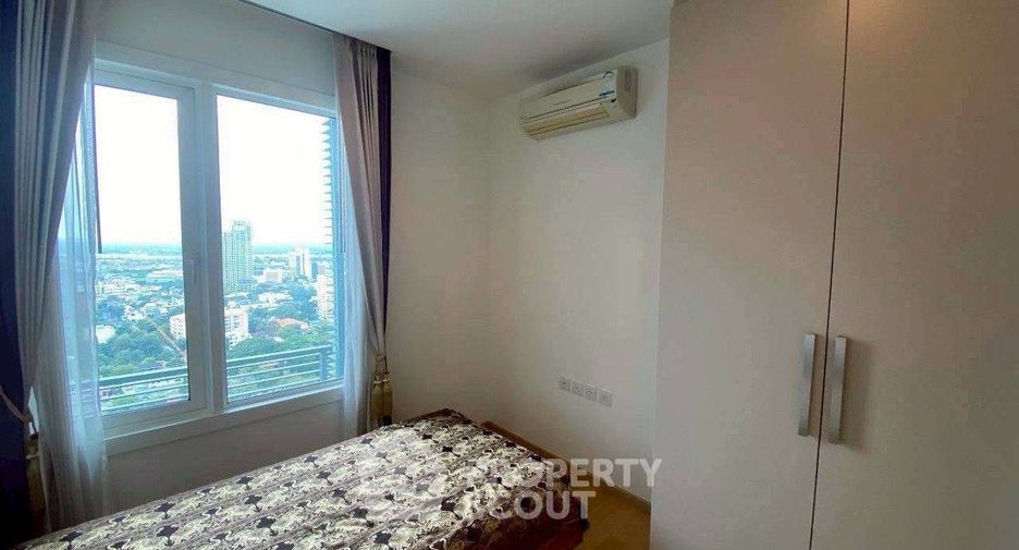 For rent 2 bedrooms condo in Khlong Toei, Bangkok