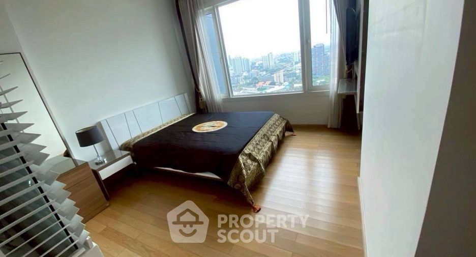 For rent 2 bedrooms condo in Khlong Toei, Bangkok
