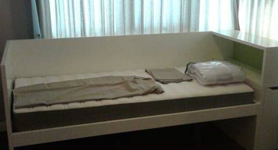 For sale 2 bedrooms condo in Huai Khwang, Bangkok