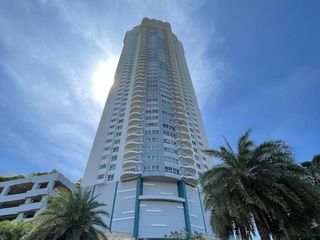 For sale 1 bed condo in Yan Nawa, Bangkok
