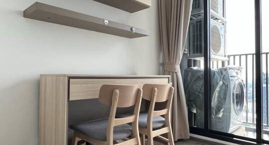 For rent 1 bed condo in Watthana, Bangkok