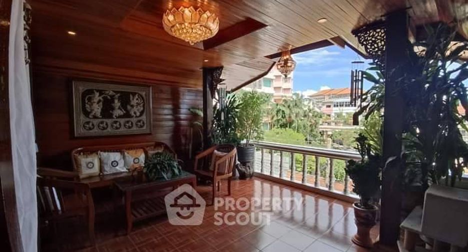For sale 3 bedrooms townhouse in South Pattaya, Pattaya