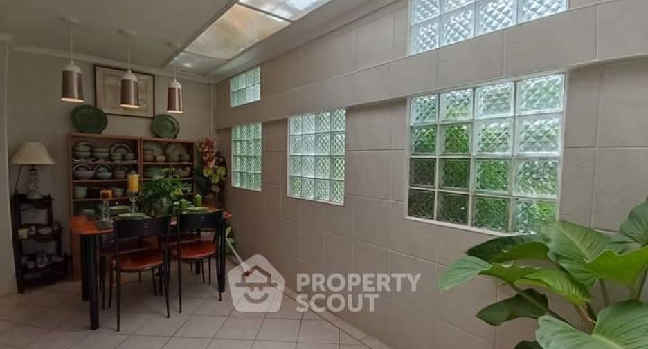 For sale 3 bedrooms townhouse in South Pattaya, Pattaya