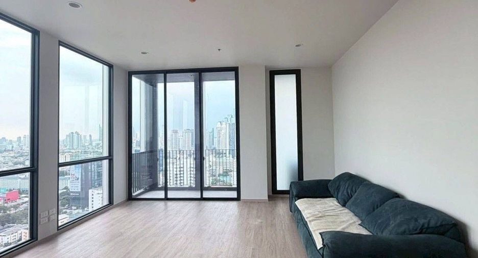 For rent 3 bedrooms condo in Sathon, Bangkok