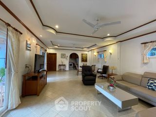 For sale 3 bedrooms villa in Bang Lamung, Chonburi