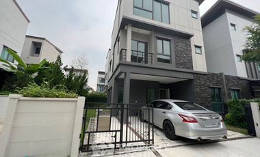 For sale 4 ベッドルーム house in Saphan Sung, Bangkok