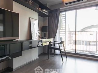 For sale 1 Beds condo in Phra Khanong, Bangkok