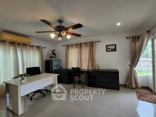 出售 3 卧室 独立屋 在 Si Racha, Chon Buri
