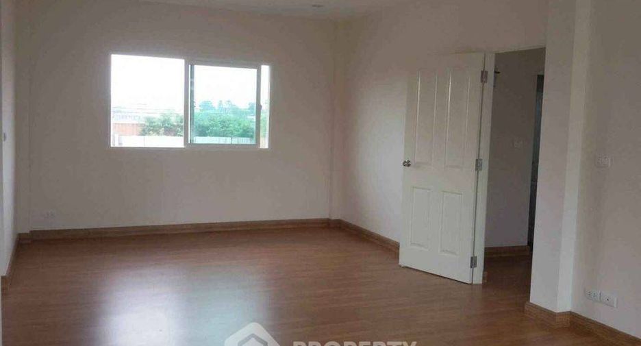 For sale 4 bedrooms house in Sai Mai, Bangkok