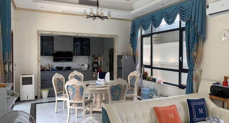 For rent and for sale 5 bedrooms house in Jomtien, Pattaya
