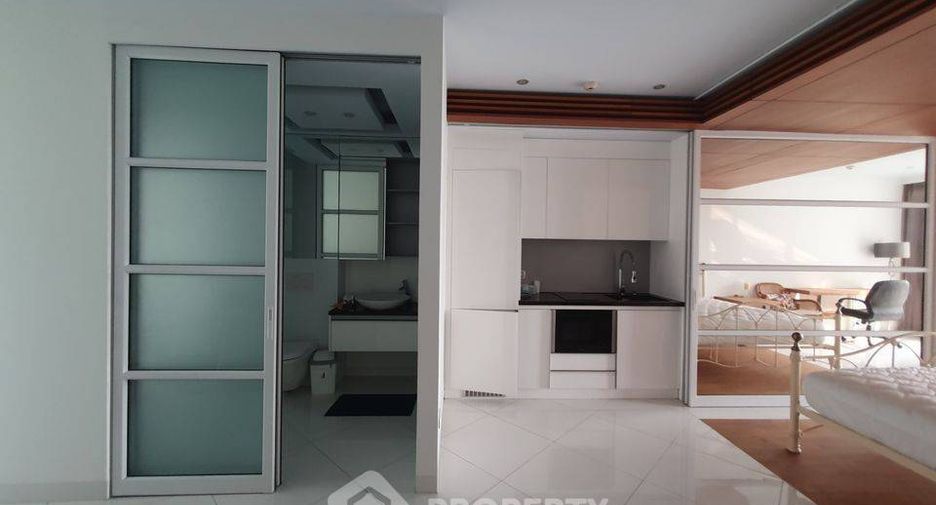 Продажа 2 спальни кондо в Na Jomtien, Паттайя