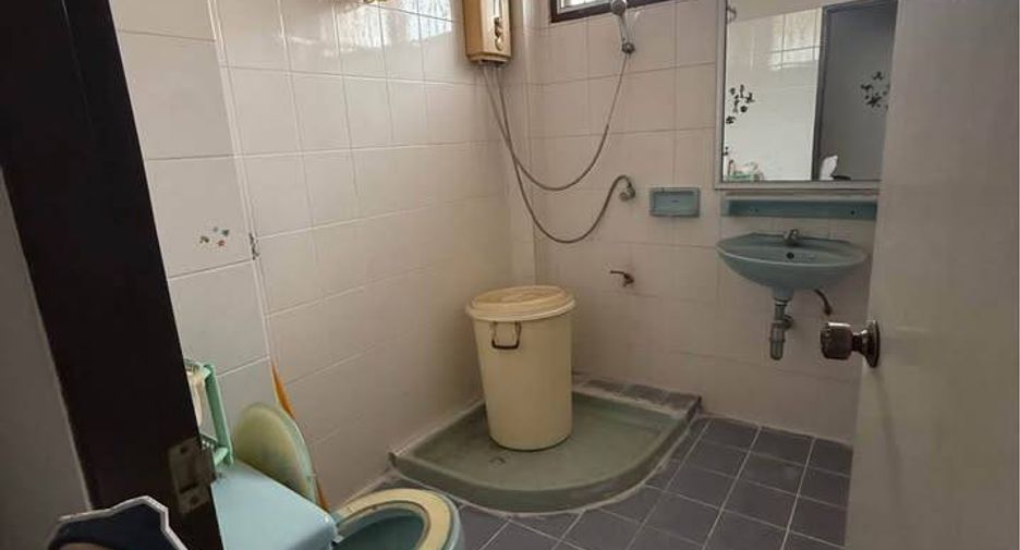 Аренда 3 спальни таунхаус в Банг На, Бангкок